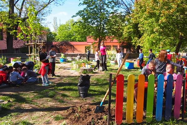 Action solidaire en Bulgarie : Permaculture avec Zaedno avec Vision du monde