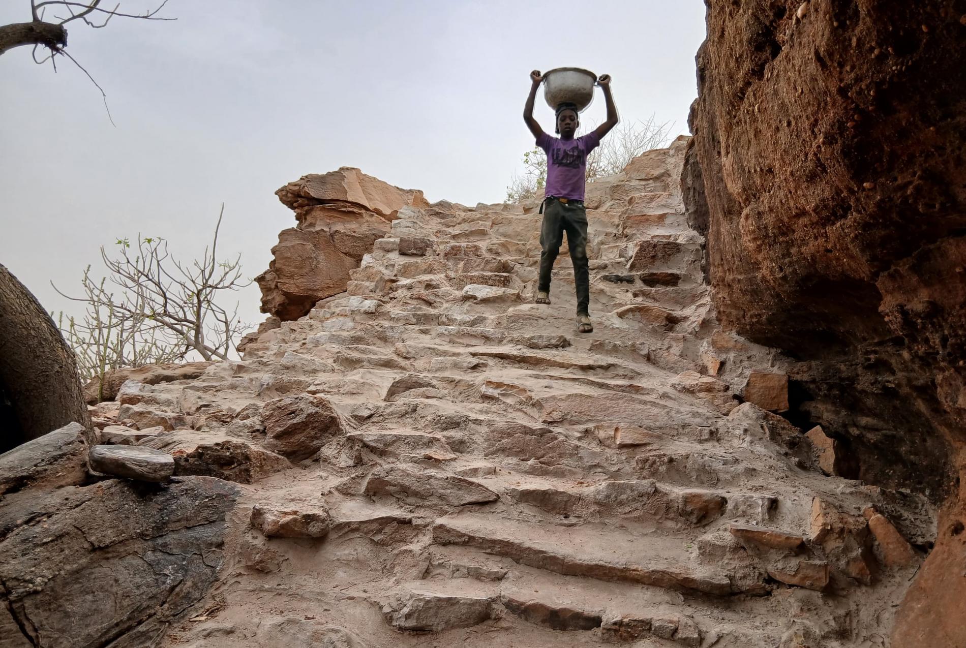 Aménagement du sentier à Gogoly - Vision du Monde
